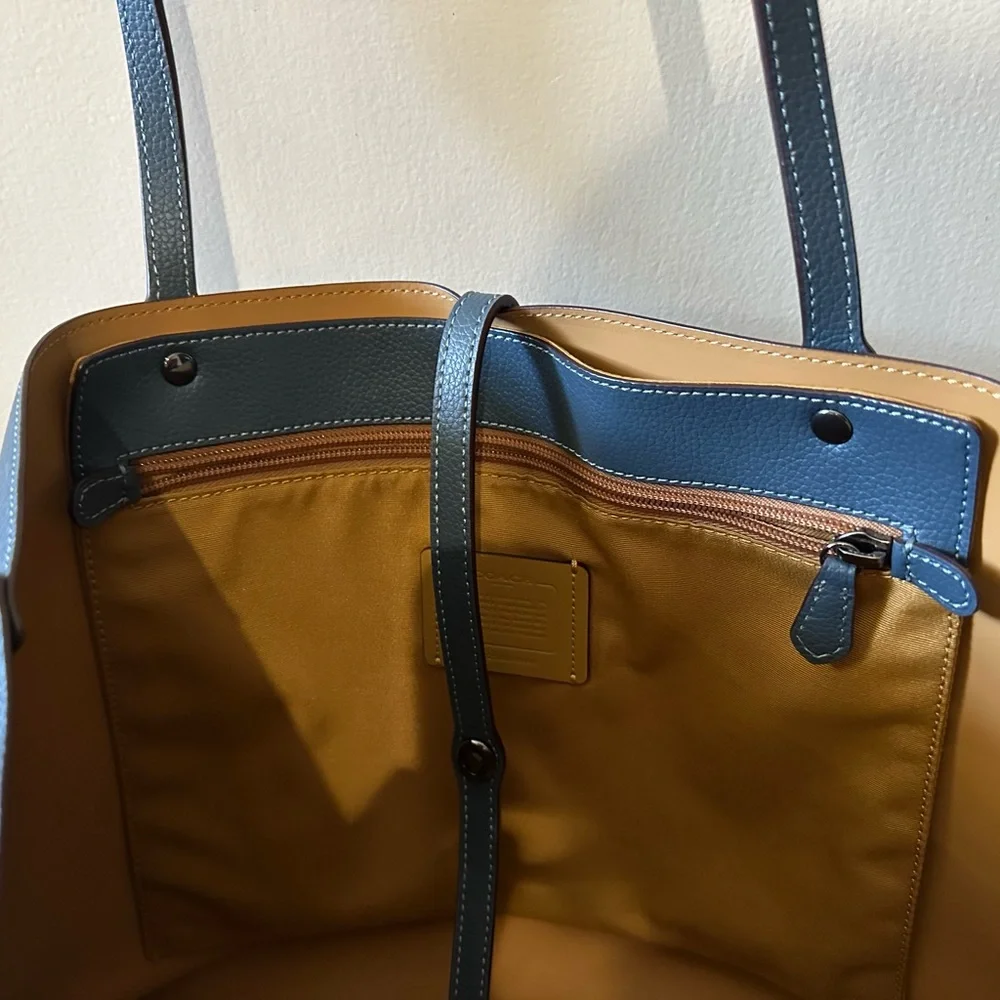 COACH blue leather Market tote Bag EUC - Picture 4 of 6